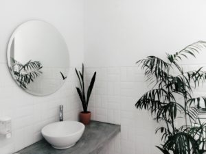 bathroom with porcelain tiles